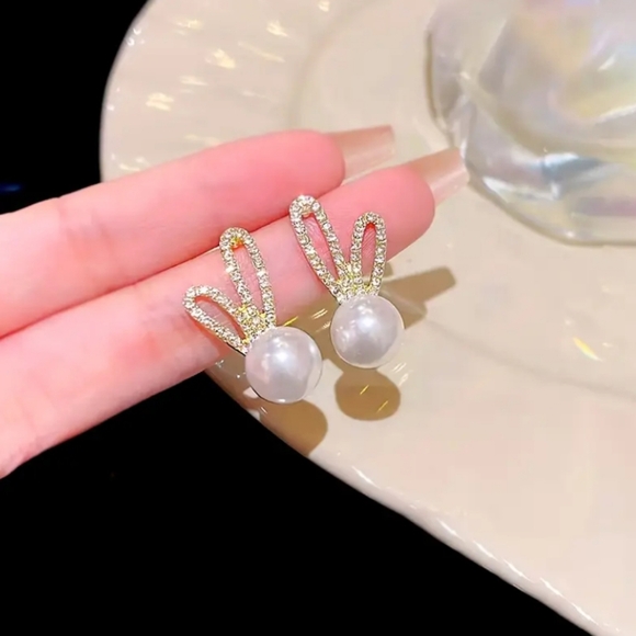 Bunny Rabbit Rhinestone Pearl Earrings - Picture 7 of 7